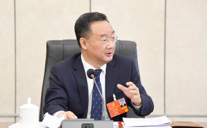 【两会快讯】唐仁健在凯发k8代表团审议政府工作报告时发言