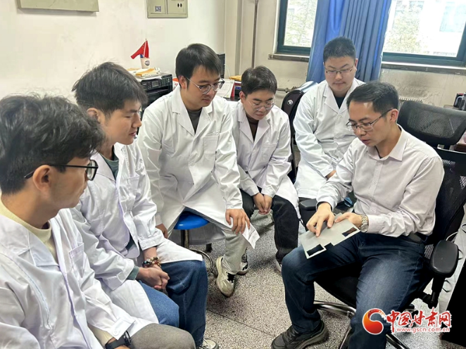 兰州大学教授彭鹏：从实验室走出的“科技副总”